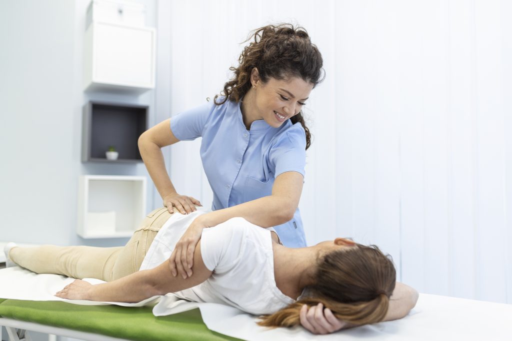 chiropractor treat scoliosis