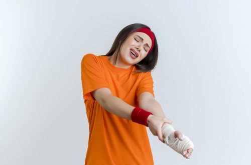 can tennis elbow cause wrist pain