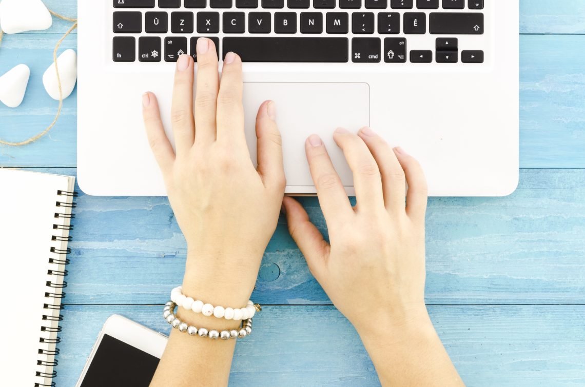 how to avoid wrist pain when typing